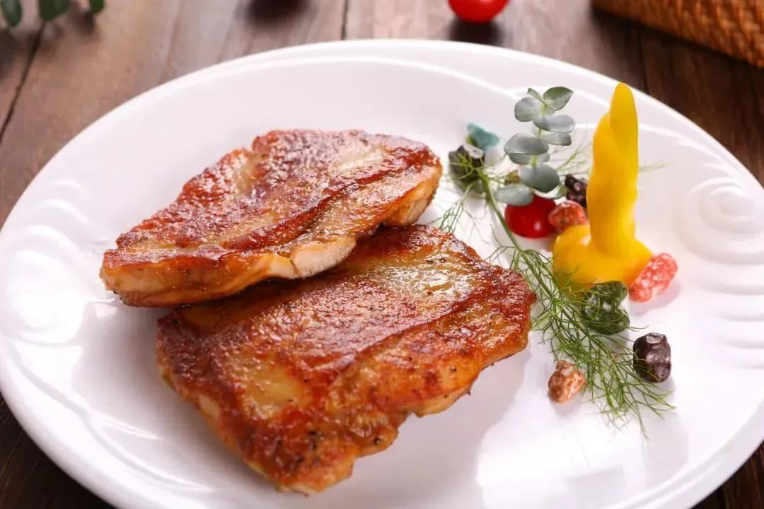 用整块鸡腿肉做的鸡扒,不用调味,5分钟搞掂一餐,只需要8.2元插图5 用整块鸡腿肉做的鸡扒,不用调味,5分钟搞掂一餐,只需要8.2元插图5
